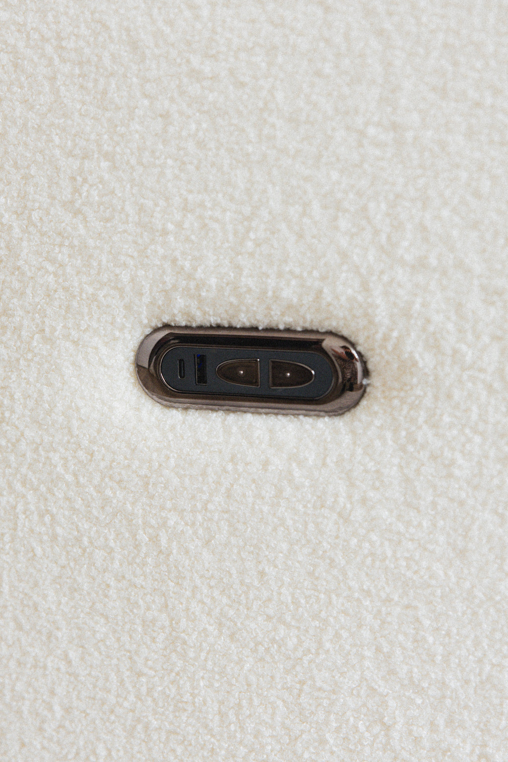 Nursery chair - USB -C