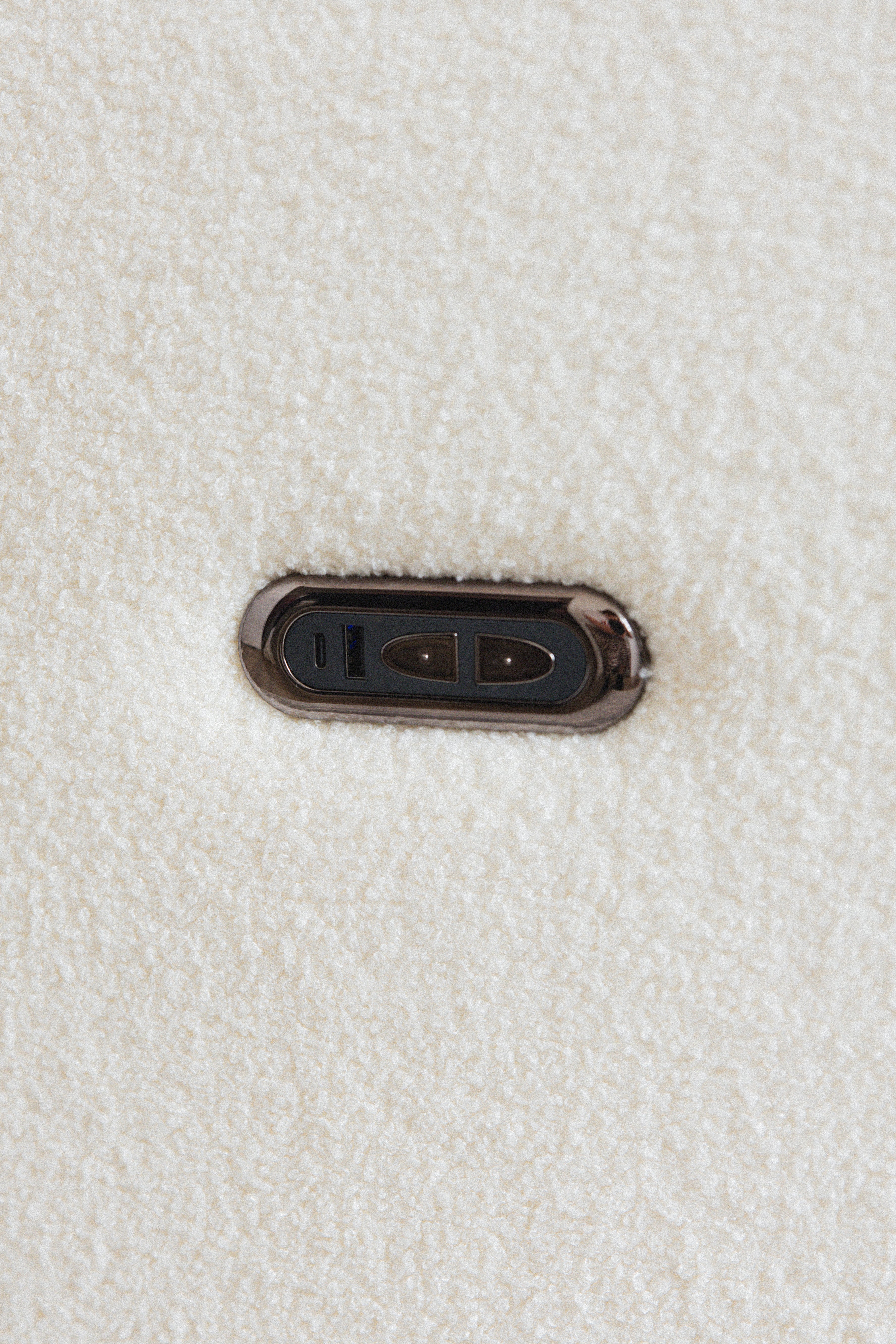 Nursery chair - USB -C